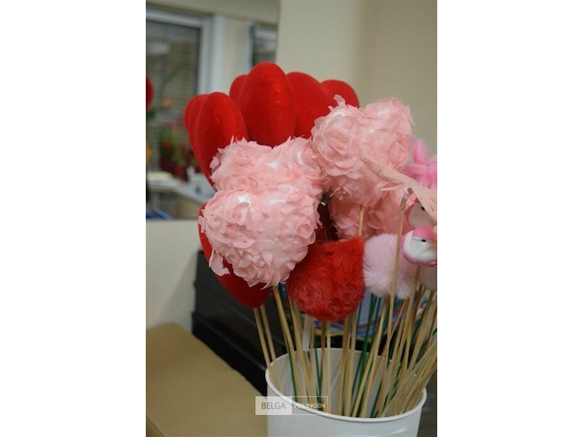 Vaas met decoratie - afbeelding 2 van  4