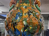 Vaas met voet - afbeelding 1 van  2