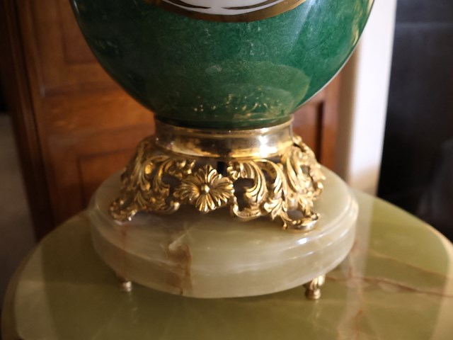 Vaas op voet - afbeelding 3 van  5