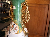 Vaas op voet - afbeelding 4 van  5