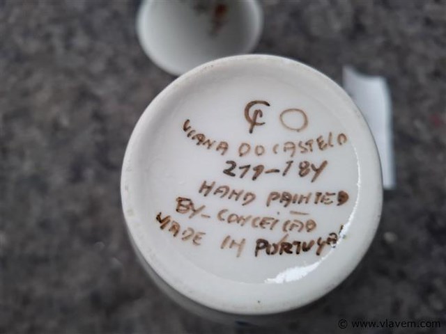 Vaasjes - afbeelding 2 van  3