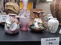 Vaasjes - afbeelding 1 van  1