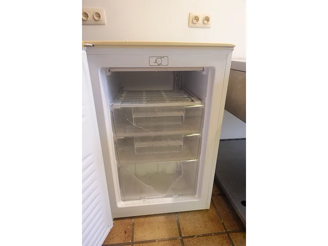 Vaatwas miele + diepvriezer candy - afbeelding 8 van  8