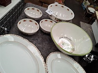 Div. goederen uit inboedels en falingen deel 1: wo. antiek, glaswerk, verzamelobjecten, gereedschap, elektro, kaders, vintage, decoratie enz.