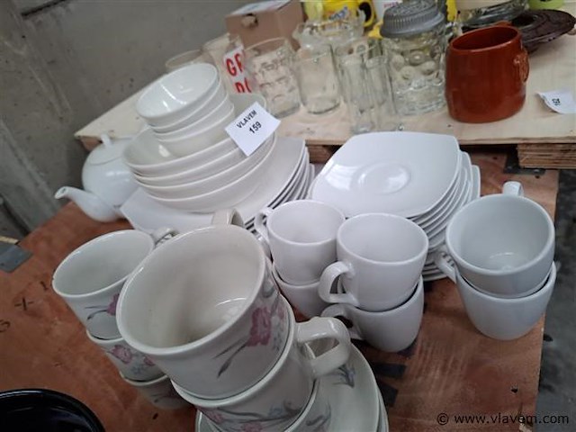 Vaatwerk - afbeelding 1 van  3