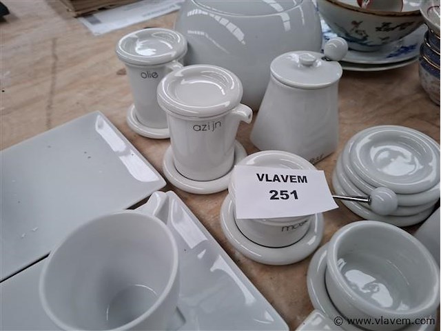 Vaatwerk - afbeelding 2 van  5