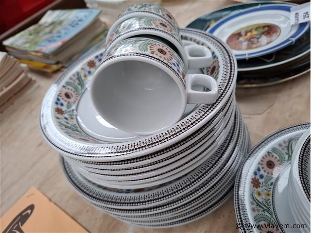 Vaatwerk - afbeelding 3 van  4