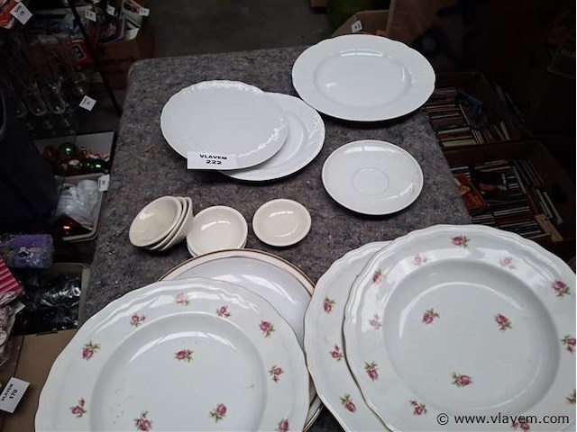 Vaatwerk - afbeelding 1 van  3