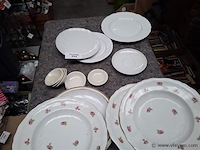 Vaatwerk - afbeelding 1 van  3