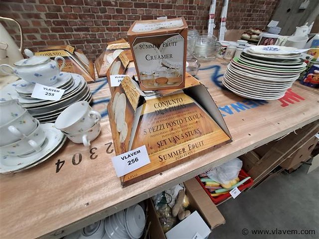 Vaatwerk - afbeelding 1 van  1