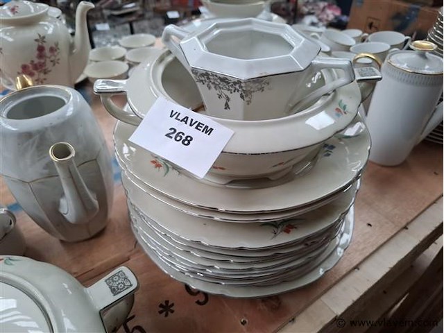 Vaatwerk - afbeelding 2 van  4