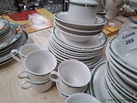 Vaatwerk - afbeelding 2 van  3