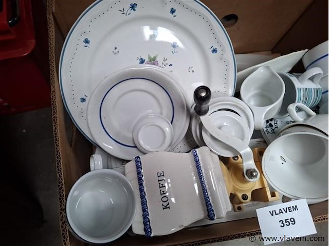 Vaatwerk - afbeelding 3 van  3