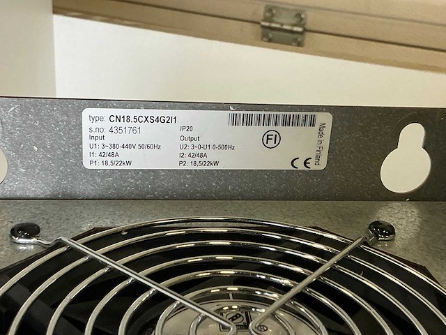 Vacon cn18,5cxs4g2i1 frequentieregelaar - afbeelding 3 van  6