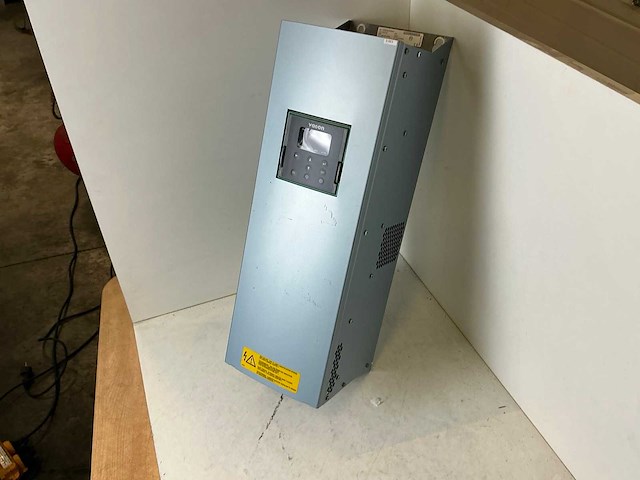 Vacon cn18,5cxs4g2i1 frequentieregelaar - afbeelding 5 van  6