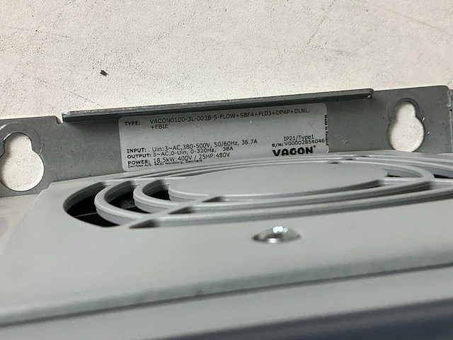 Vacon flow vacon0100-3l-0038 frequentieregelaar - afbeelding 6 van  6