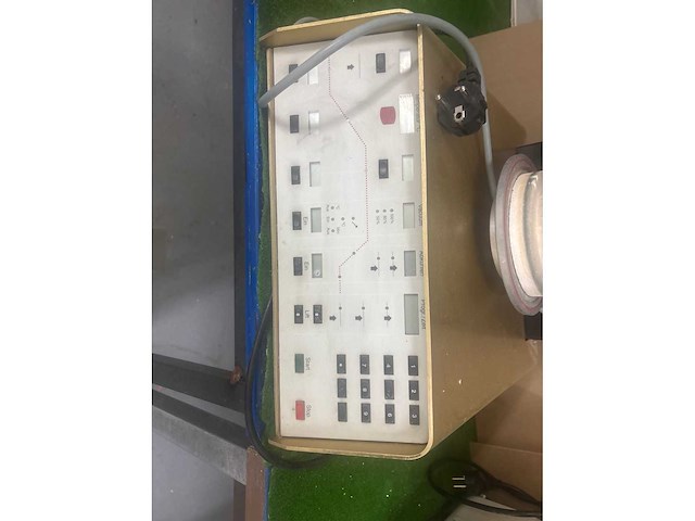 Vacumat 250 tandarts apparatuur oven - afbeelding 3 van  6