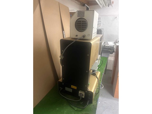 Vacumat 250 tandarts apparatuur oven - afbeelding 5 van  6