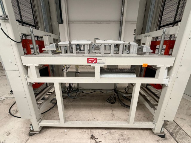 Vacuum handling system ga with lifting frame and loading table - afbeelding 8 van  8