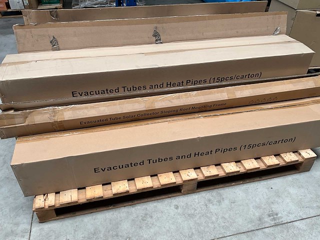 Vacuümbuizen zonneboiler - ongebruikt (60x) - afbeelding 1 van  3
