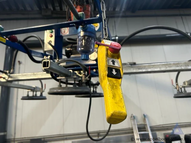 Vacuümheffer met een maximale horizontale hefcapaciteit van 1000 kg. - afbeelding 2 van  3
