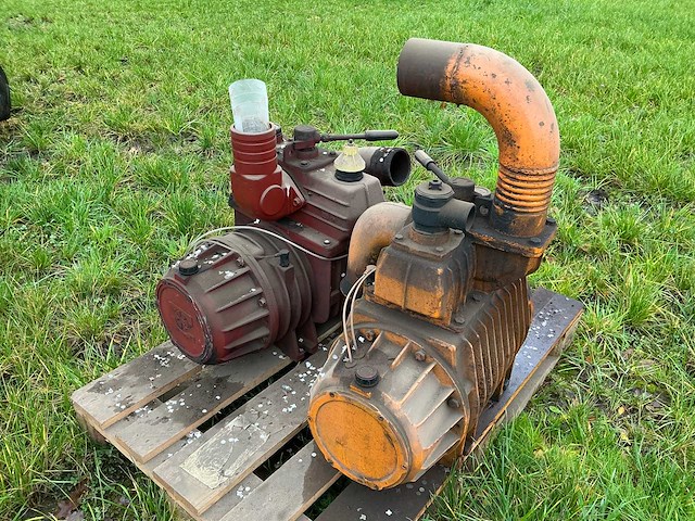 Vacuümpomp (2x) - afbeelding 1 van  5