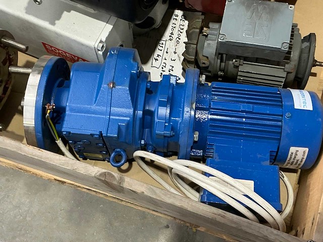 Vacuümpomp en elektromotoren - afbeelding 6 van  17
