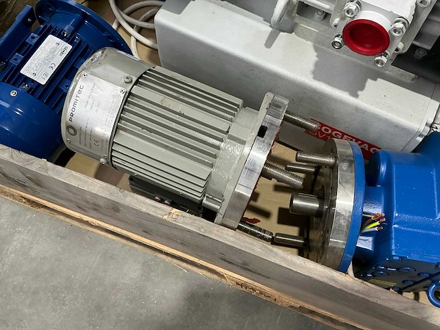 Vacuümpomp en elektromotoren - afbeelding 7 van  17