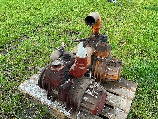 Vacuümpomp gereviseerd (2x) - afbeelding 3 van  5