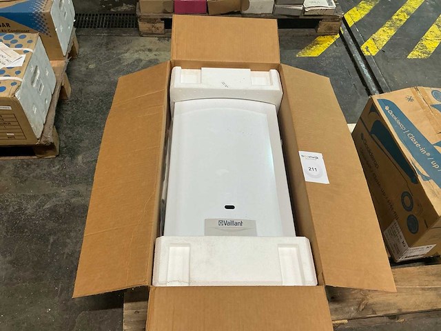 Vaillant atomag 11-0/0 xz h gasgestookte doorstroomwaterverwarmer - afbeelding 1 van  5