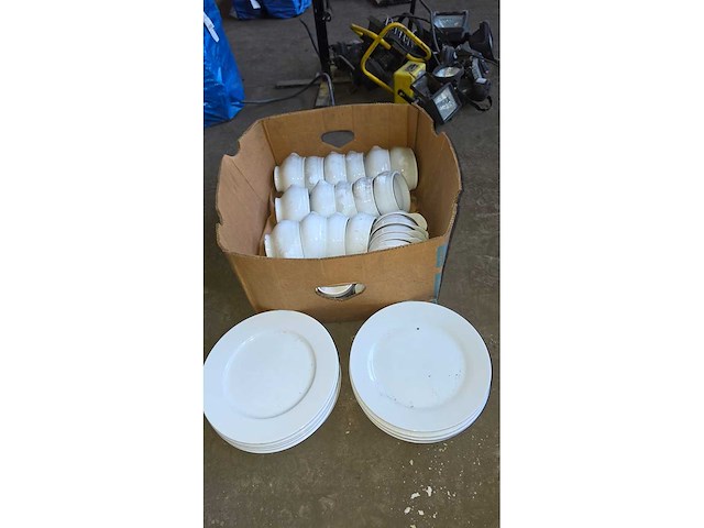Vaisselle des restauration - afbeelding 6 van  6