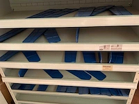 Vakken kast en kastje - afbeelding 3 van  13