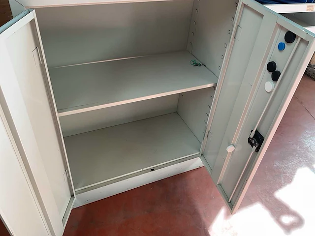Vakken kast en kastje - afbeelding 5 van  13