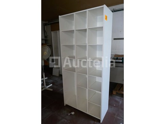 Vakkenkasten en tafels - afbeelding 3 van  9