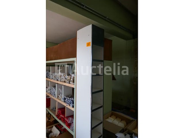 Vakkenkasten en tafels - afbeelding 8 van  9