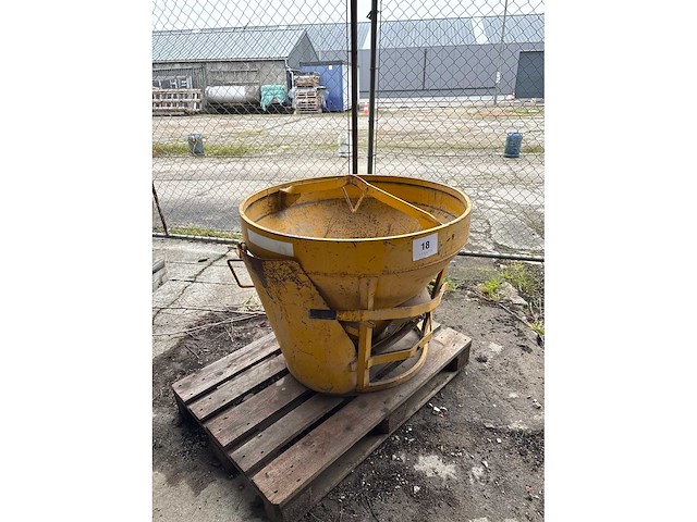 Valloggia betonstortkuip - afbeelding 2 van  4