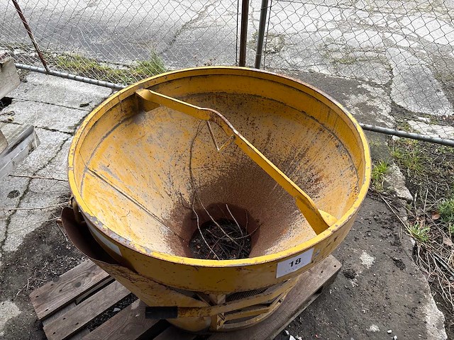 Valloggia betonstortkuip - afbeelding 3 van  4