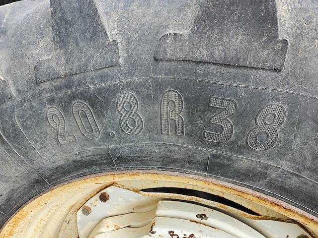 Valmet - 8150 - 4-wheel drive tractor - 1998 - afbeelding 8 van  19