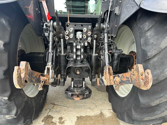 Valtra - t150 - vierwielaangedreven landbouwtractor - afbeelding 16 van  33