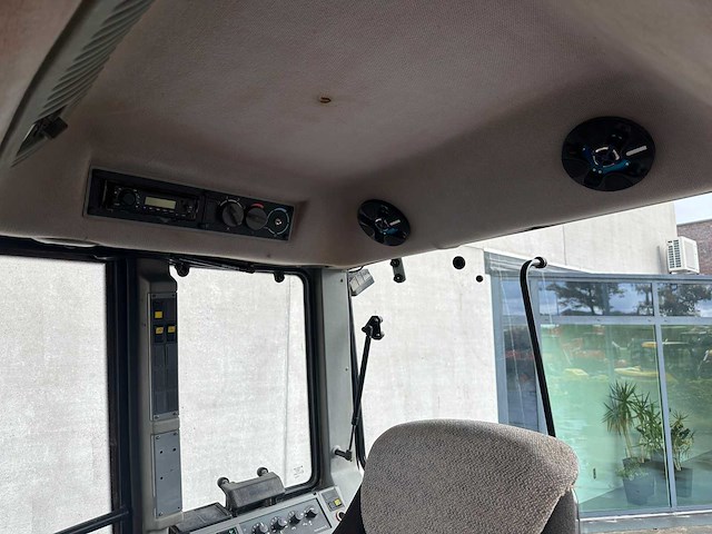 Valtra - t150 - vierwielaangedreven landbouwtractor - afbeelding 19 van  33