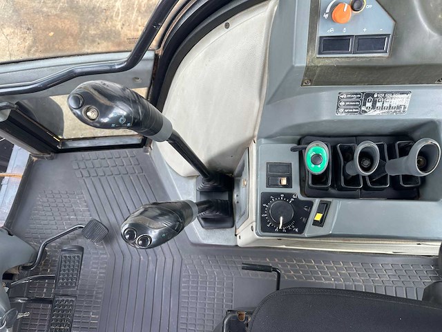 Valtra - t150 - vierwielaangedreven landbouwtractor - afbeelding 21 van  33