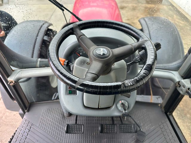 Valtra - t150 - vierwielaangedreven landbouwtractor - afbeelding 22 van  33