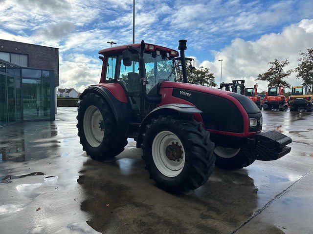 Valtra - t150 - vierwielaangedreven landbouwtractor - afbeelding 23 van  33