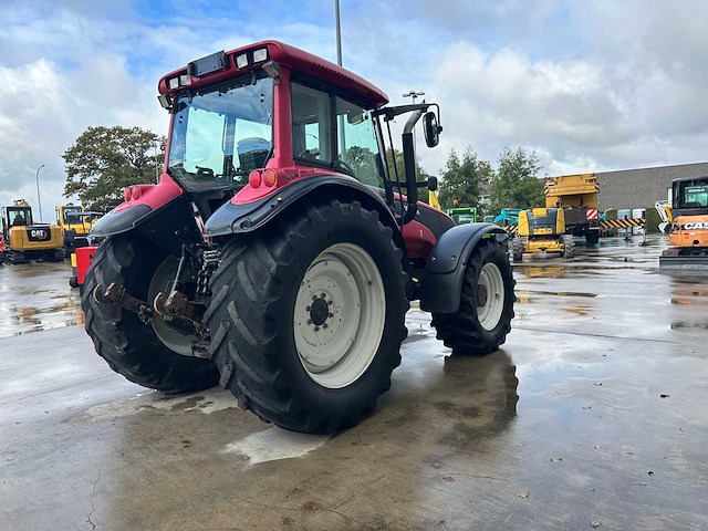 Valtra - t150 - vierwielaangedreven landbouwtractor - afbeelding 28 van  33