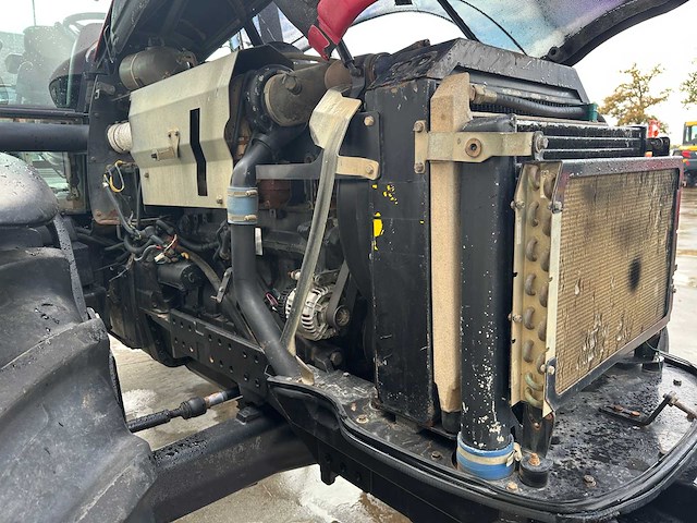 Valtra - t150 - vierwielaangedreven landbouwtractor - afbeelding 13 van  33