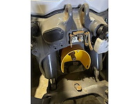 Valtra t254 versu vierwielaangedreven landbouwtractor - afbeelding 8 van  22