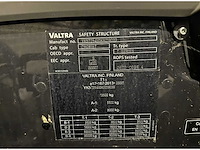 Valtra t254 versu vierwielaangedreven landbouwtractor - afbeelding 9 van  22