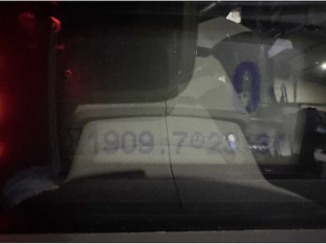 Valtra t254 versu vierwielaangedreven landbouwtractor - afbeelding 14 van  22