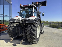 Valtra t254 versu vierwielaangedreven landbouwtractor - afbeelding 16 van  22
