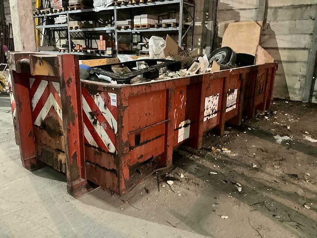 Valvan afzet afvalcontainer met inhoud - afbeelding 1 van  4